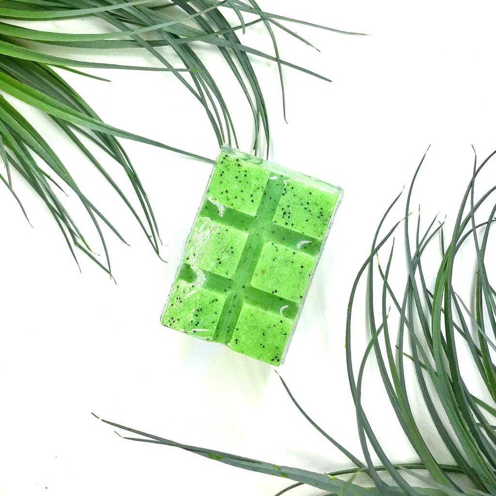 Poppyseed Sugar Scrub: COCONUT LIME