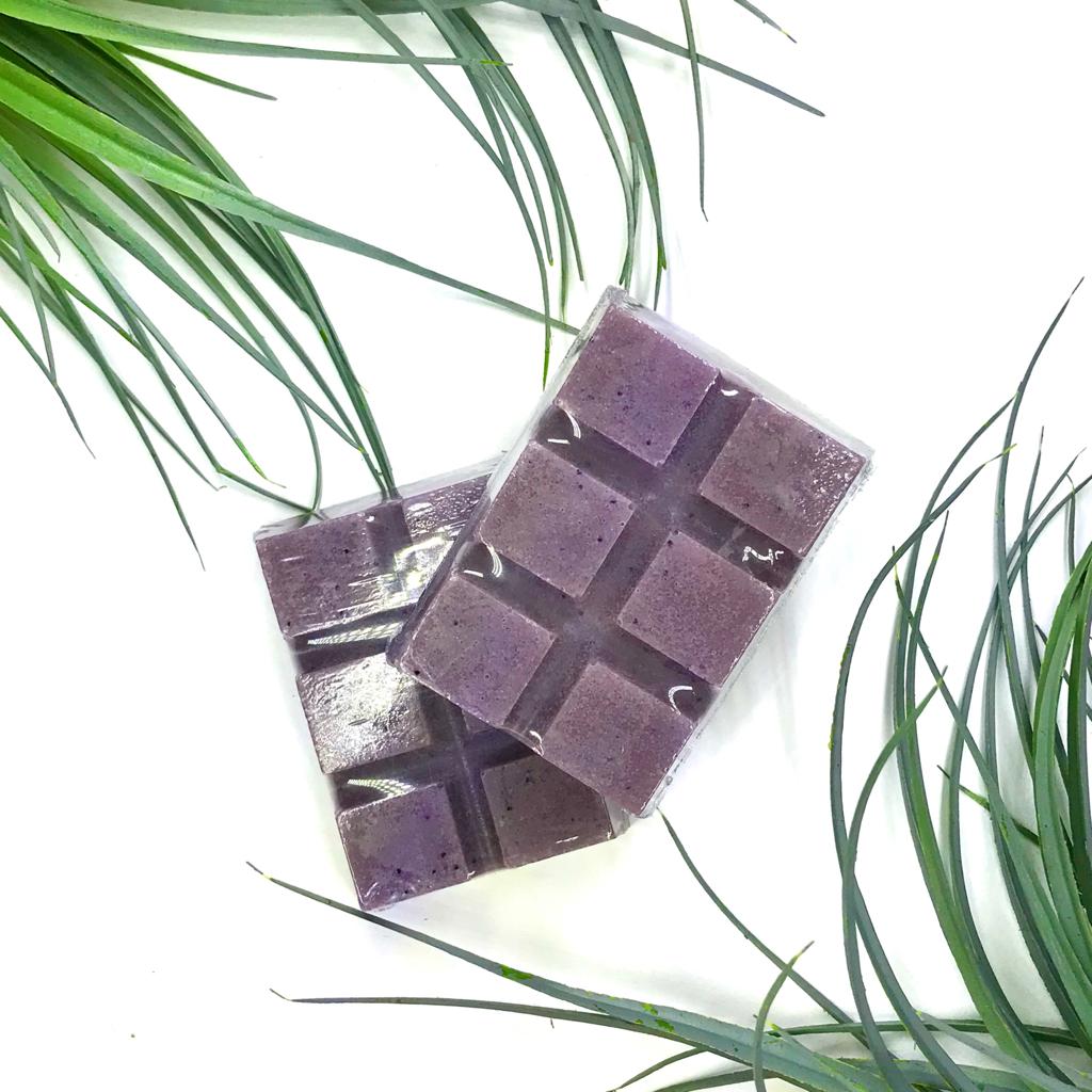 Poppyseed Sugar Scrub: BERRYLICIOUS