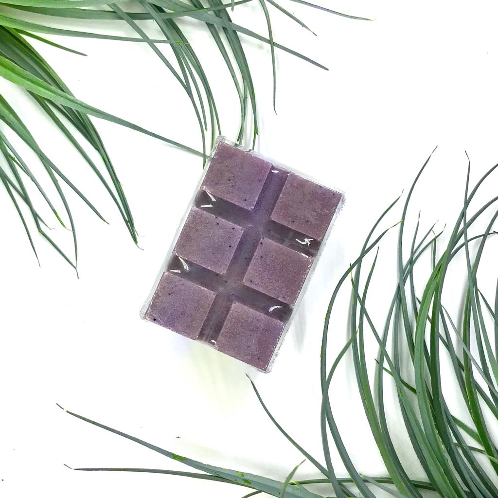 Poppyseed Sugar Scrub: BERRYLICIOUS